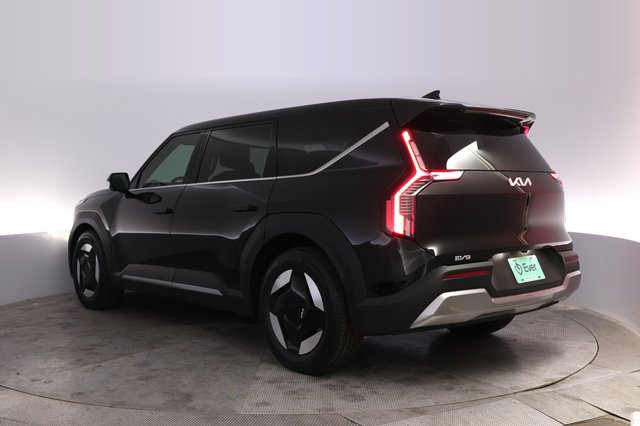 2026 Kia EV9 — photo 13 of 36