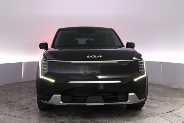 2026 Kia EV9 — photo 9 of 36