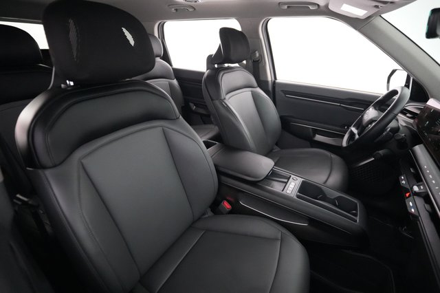 2026 Kia EV9 — photo 18 of 36