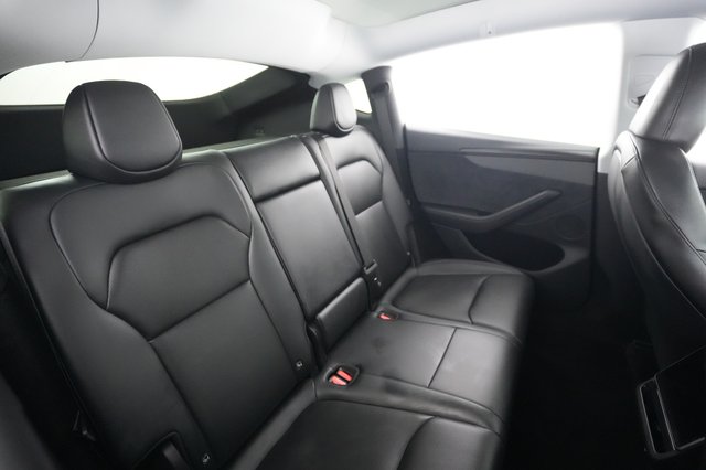 2026 Tesla Model Y — photo 4 of 23