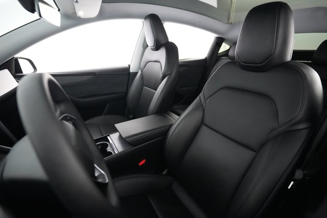 2026 Tesla Model Y — photo 3 of 23