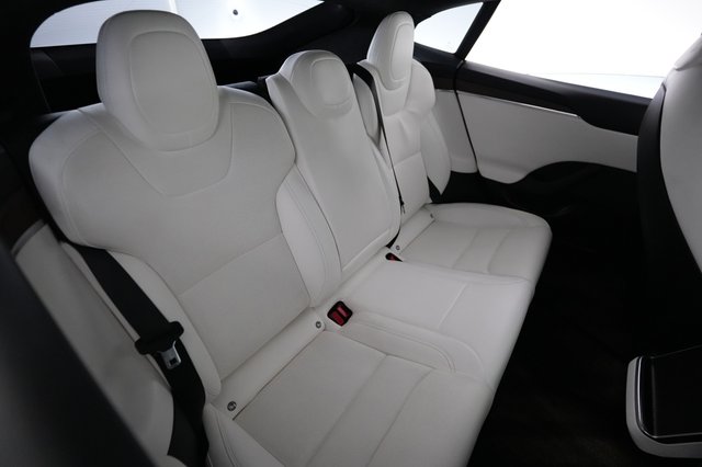 2022 Tesla Model S — photo 4 of 28