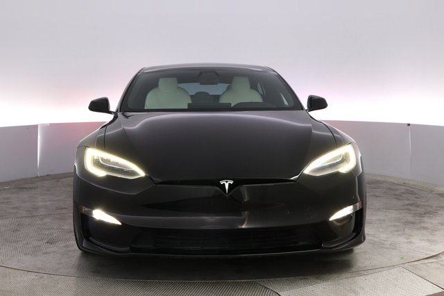 2022 Tesla Model S — photo 9 of 28