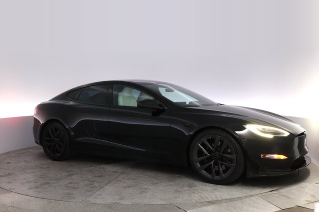 2022 Tesla Model S — photo 11 of 28