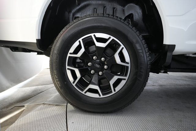 2023 Ford F-150 Lightning — photo 11 of 18