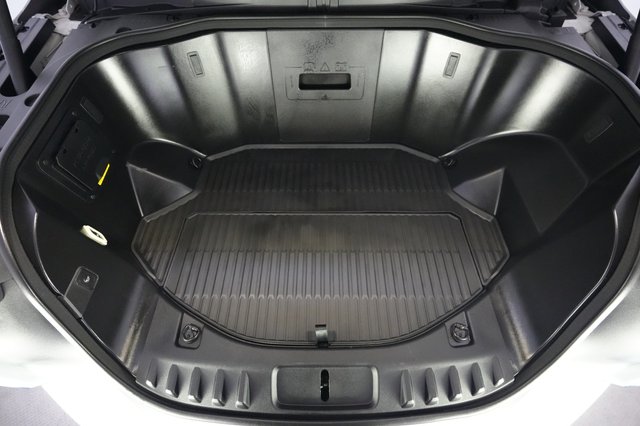 2023 Ford F-150 Lightning — photo 16 of 18