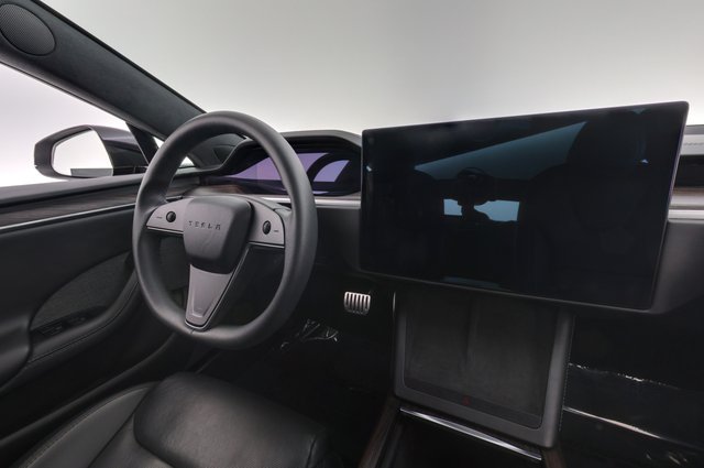 2023 Tesla Model S — photo 20 of 28