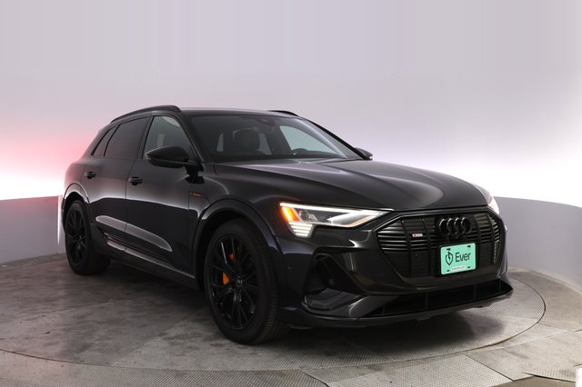 2023 Audi e-tron — photo 10 of 28