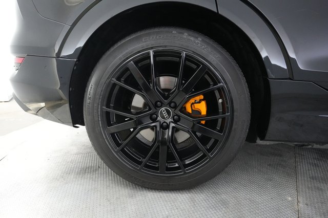 2023 Audi e-tron — photo 17 of 28