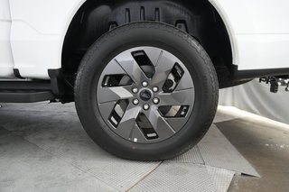 2024 Ford F-150 Lightning — photo 7 of 15