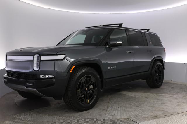 2024 Rivian R1S
