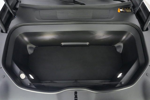 2024 Rivian R1S