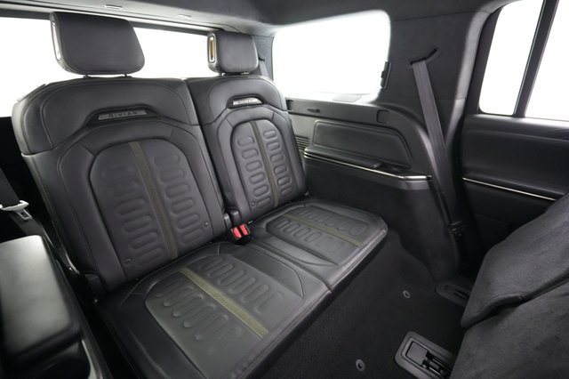 2024 Rivian R1S — photo 21 of 26