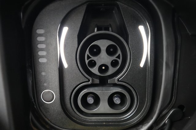 2025 Fiat 500e — photo 8 of 23