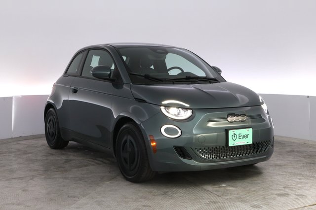 2025 Fiat 500e — photo 10 of 23