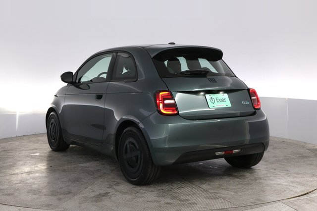 2025 Fiat 500e — photo 13 of 23