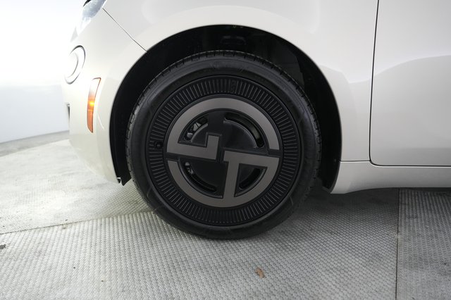 2025 Fiat 500e — photo 15 of 23