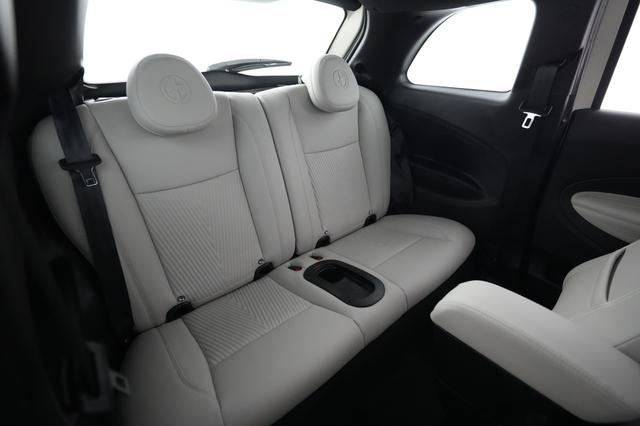 2025 Fiat 500e