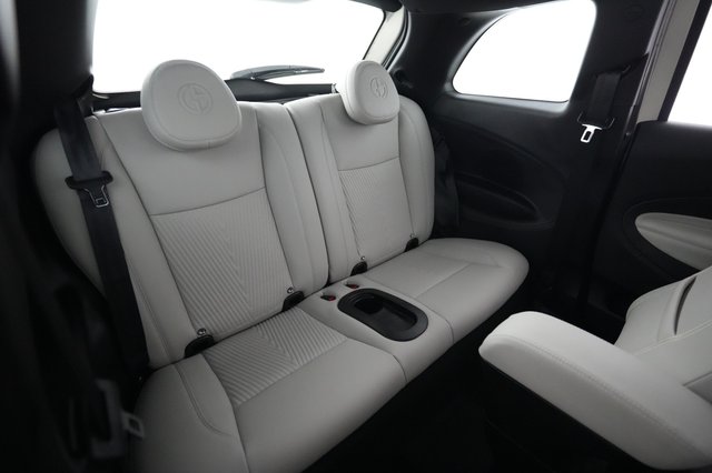 2025 Fiat 500e — photo 4 of 23