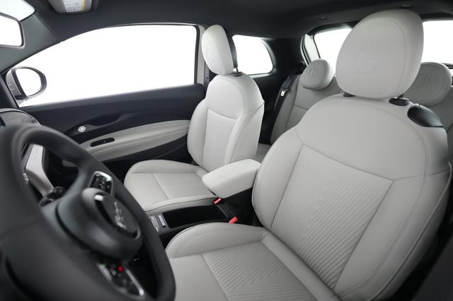 2025 Fiat 500e