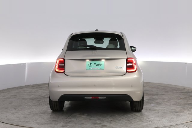 2025 Fiat 500e — photo 12 of 23