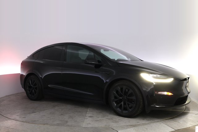 2023 Tesla Model X — photo 11 of 29