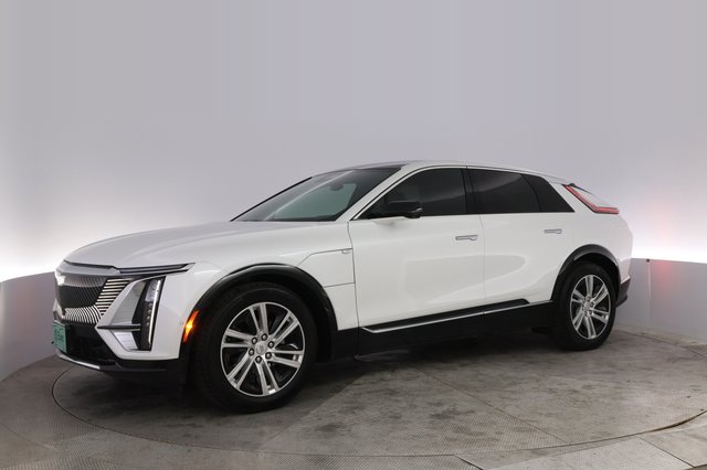 2024 Cadillac Lyriq — photo 14 of 29