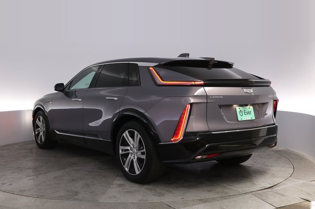 2024 Cadillac Lyriq — photo 12 of 22