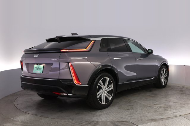 2024 Cadillac Lyriq — photo 2 of 22