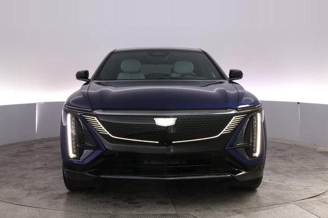 2024 Cadillac Lyriq — photo 9 of 23