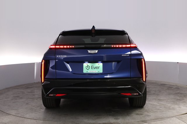 2024 Cadillac Lyriq — photo 12 of 23