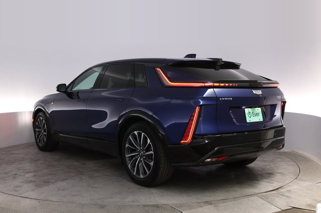 2024 Cadillac Lyriq — photo 13 of 23