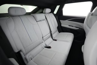 2024 Cadillac Lyriq — photo 4 of 23