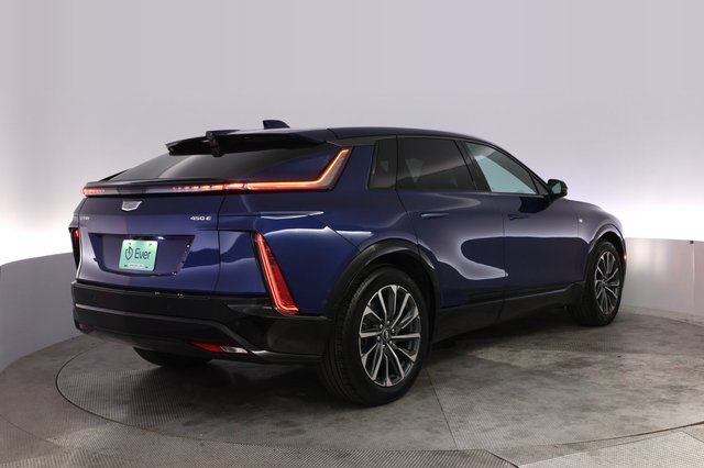 2024 Cadillac Lyriq — photo 2 of 23