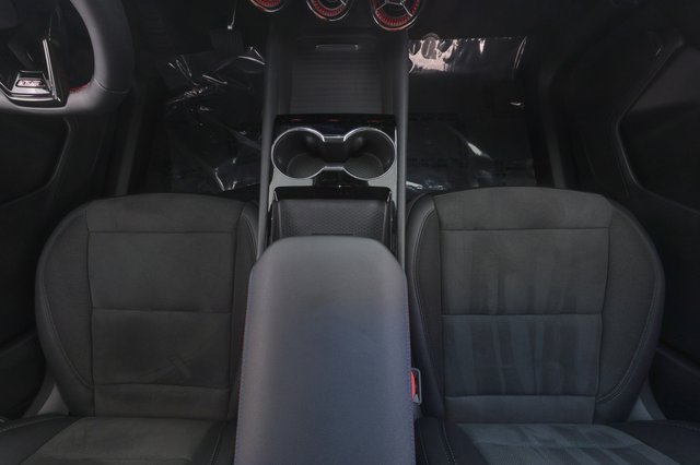 2024 Chevrolet Blazer EV — photo 20 of 24