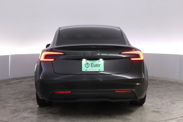 2025 Tesla Model 3 — photo 12 of 21