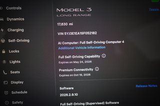 2025 Tesla Model 3 — photo 5 of 21