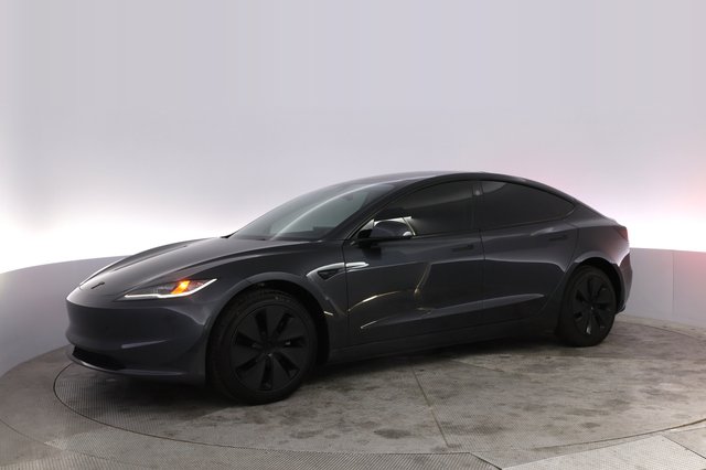 2025 Tesla Model 3 — photo 14 of 21