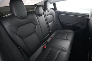 2025 Tesla Model 3 — photo 4 of 21