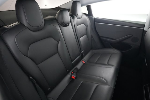 2025 Tesla Model 3 — photo 4 of 21