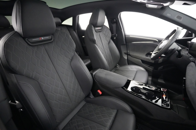 2025 Audi S6 e-tron