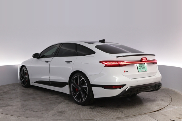 2025 Audi S6 e-tron