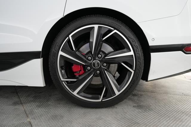 2025 Audi S6 e-tron