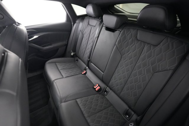 2025 Audi S6 e-tron — photo 19 of 29