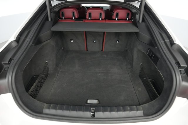 2022 BMW i4 — photo 6 of 22