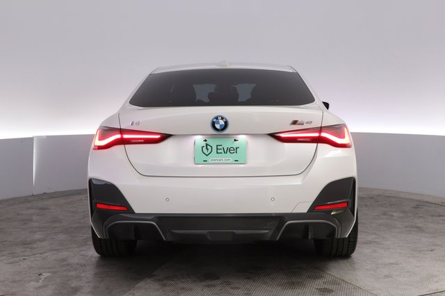 2022 BMW i4 — photo 12 of 22