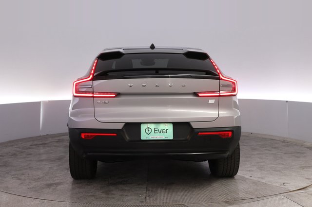 2023 Volvo C40 Recharge — photo 12 of 26