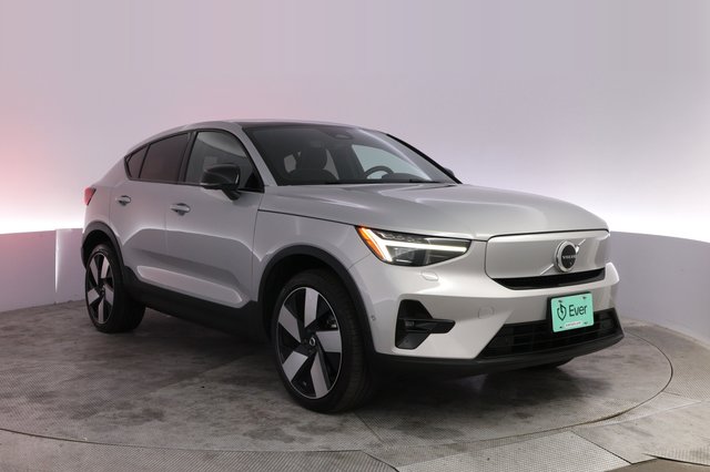 2023 Volvo C40 Recharge — photo 10 of 23