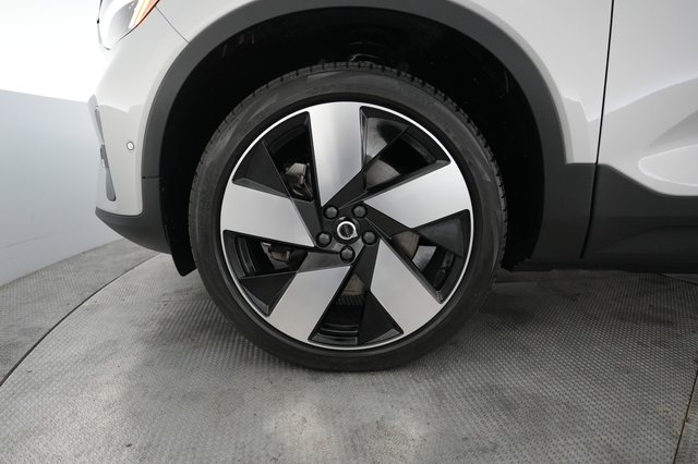 2023 Volvo C40 Recharge — photo 15 of 23