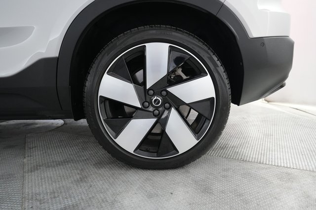 2023 Volvo C40 Recharge — photo 7 of 23